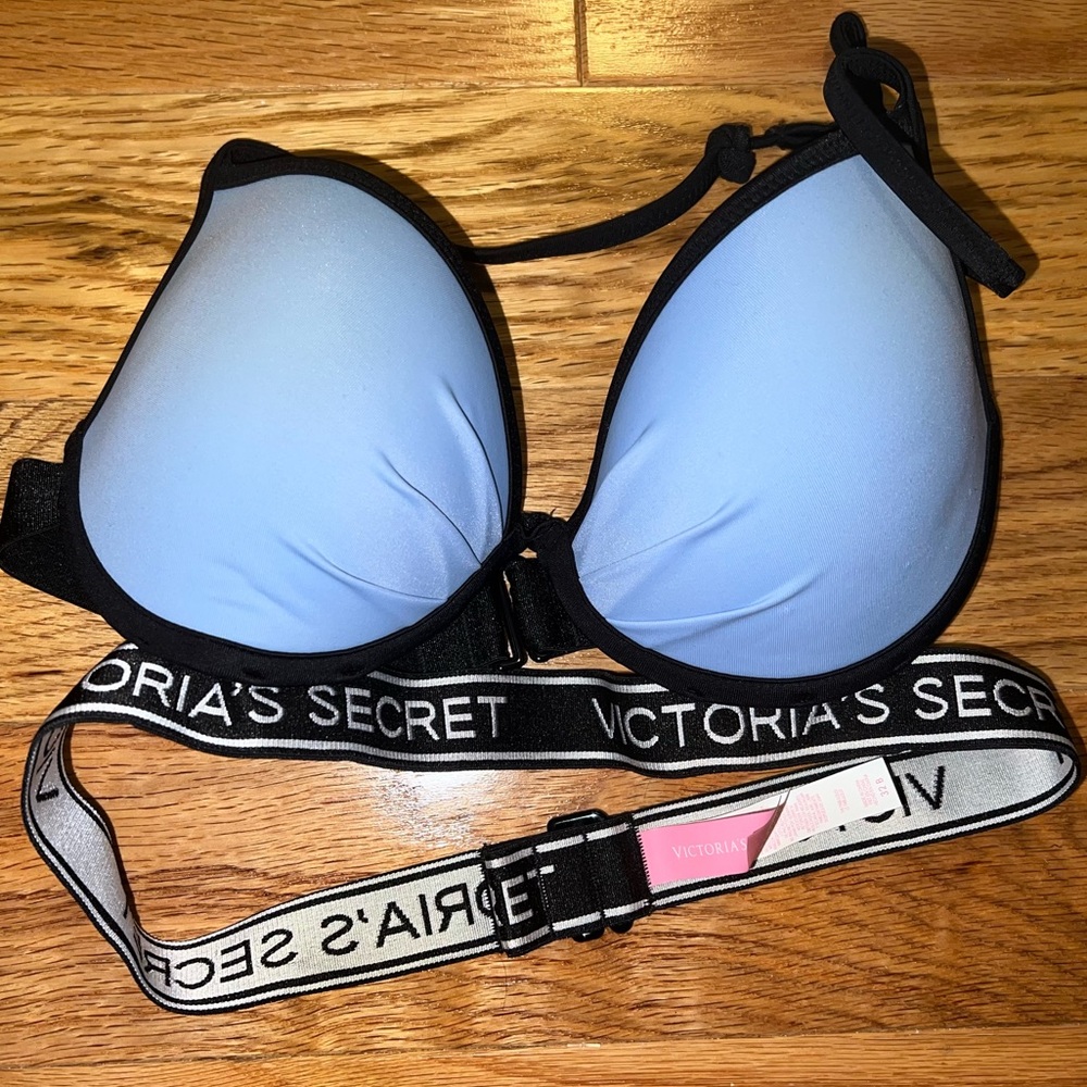 NWOT Victoria’s Secret Bikini Top